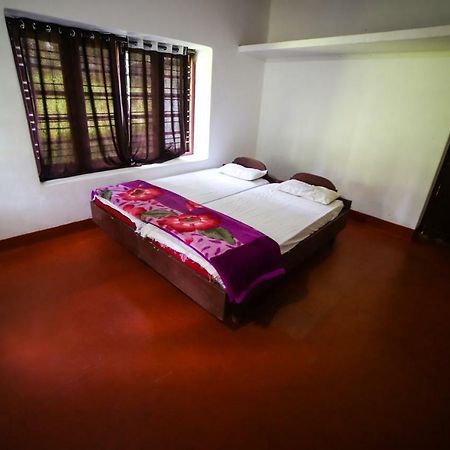 Misty Valley Hill Resorts Nelliyampathy ภายนอก รูปภาพ
